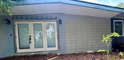 5023 Inverness Dr in Sarasota, FL - Building Photo - Building Photo