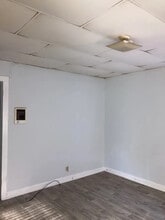 151 Gray St in Laurens, SC - Building Photo - Building Photo