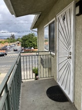728 S Magnolia Ave in El Cajon, CA - Building Photo - Building Photo