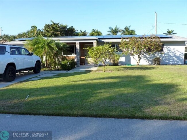1433 SE 5th Ct in Deerfield Beach, FL - Building Photo - Building Photo