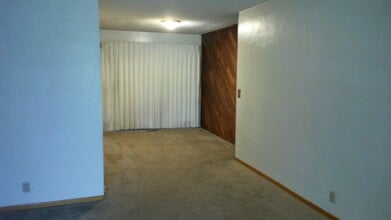 1645 J St in Springfield, OR - Building Photo - Building Photo