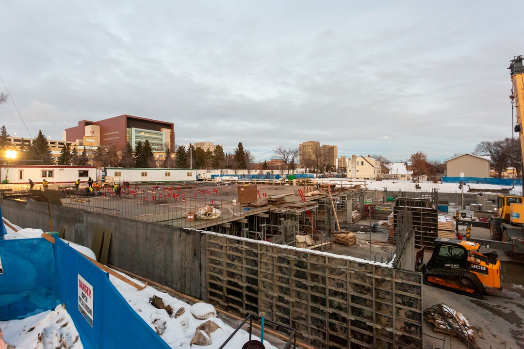 University Heights Apartments in Edmonton, AB - Building Photo