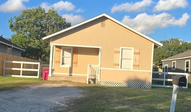 property at 18 N Avenue C