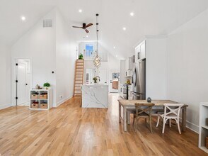 1025 Dewey Ave in Evanston, IL - Building Photo - Building Photo