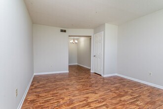 2502-2502 E Morris Dr in Columbia, MO - Building Photo - Building Photo