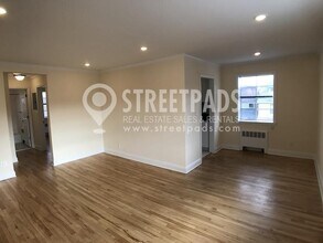 72 St Paul St in Brookline, MA - Building Photo - Building Photo