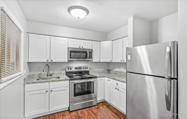 property at 1100 N Wheeling Rd