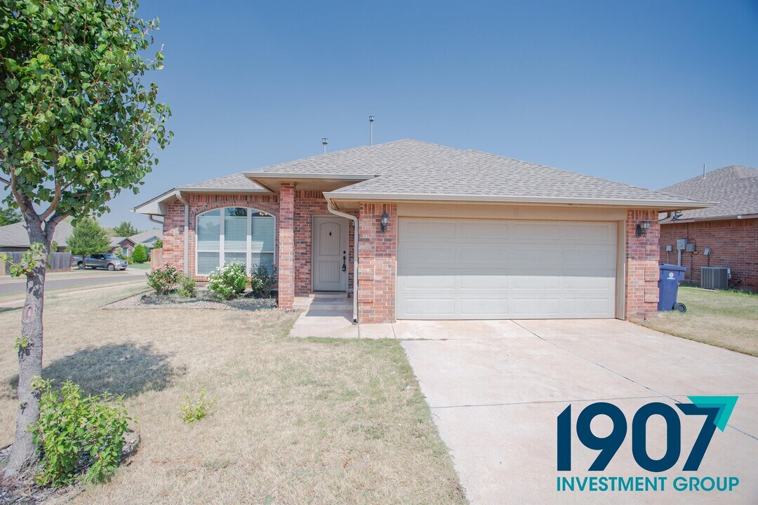 6833 NW 157th St in Edmond, OK - Building Photo