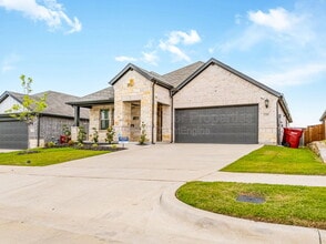 2200 Dunbar Dr in Sherman, TX - Building Photo - Building Photo