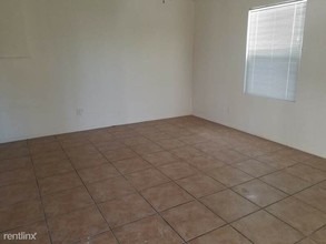 805 E Turney Ave-Unit -Apt 4 in Phoenix, AZ - Building Photo - Building Photo