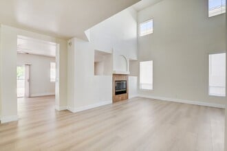 3377 Commendation Dr in Las Vegas, NV - Building Photo - Building Photo