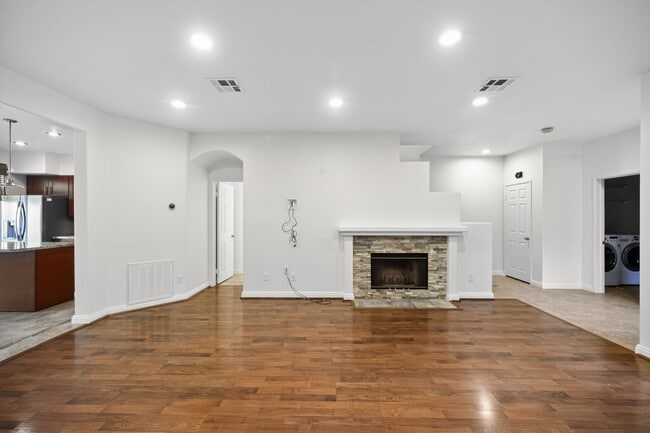 12526 Heatherton Ct