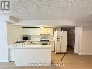 48 Estate Garden Dr in Richmond Hill, ON - Building Photo - Building Photo