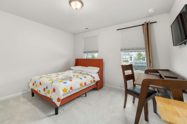 6322 Perry Creek Rd in Raleigh, NC - Building Photo - Building Photo