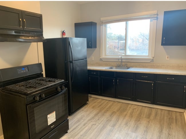 7749 S Muskegon Ave in Chicago, IL - Building Photo - Building Photo