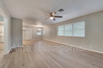805 N Douglas Ave in Cleburne, TX - Building Photo - Building Photo