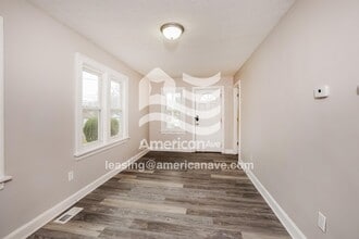 242 E Park Blvd in Akron, OH - Building Photo - Building Photo