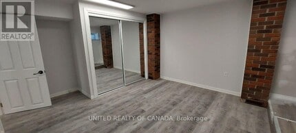 126 Weldrick Rd W in Richmond Hill, ON - Building Photo - Building Photo