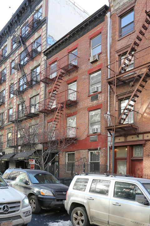 430 E 13th St in New York, NY - Building Photo