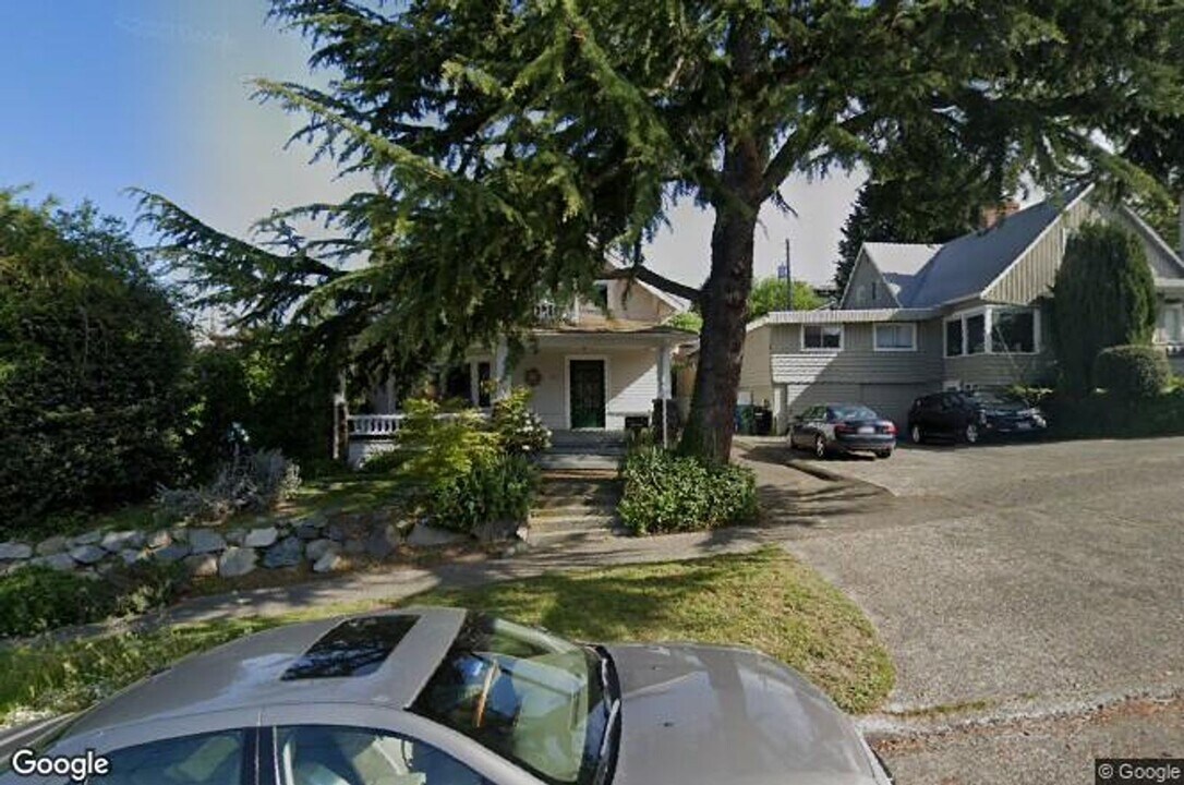 212 NW 46th St in Seattle, WA - Foto de edificio