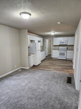 2405 Lyon St in Des Moines, IA - Building Photo - Building Photo