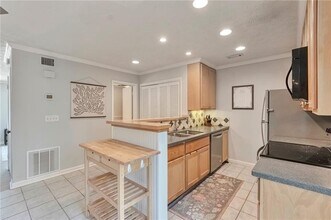 8 Arpege Way NW in Atlanta, GA - Building Photo - Building Photo