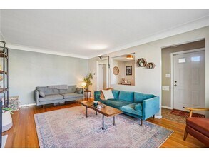 901 W 61st St in Minneapolis, MN - Building Photo - Building Photo