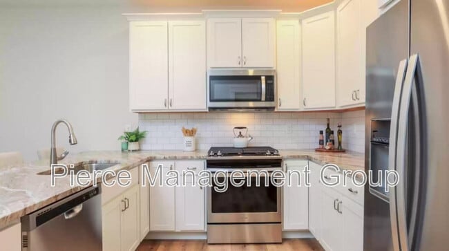 34 Ponemah Hill Rd in Milford, NH - Building Photo - Building Photo