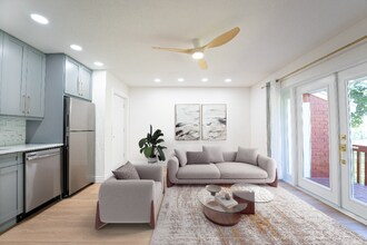 8210 12th Way N in St. Petersburg, FL - Foto de edificio - Building Photo
