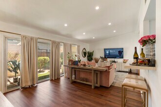 3500 W Manchester Blvd in Inglewood, CA - Building Photo - Building Photo