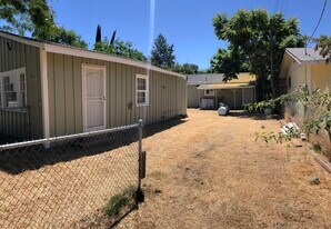 6339 10th Ave in Lucerne, CA - Building Photo