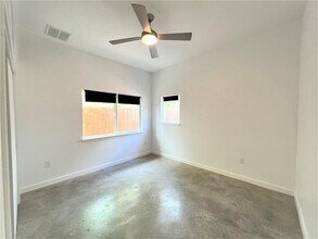 2103 E 14th St in Austin, TX - Building Photo - Building Photo