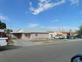 2426 S 7th Ave in Yuma, AZ - Building Photo