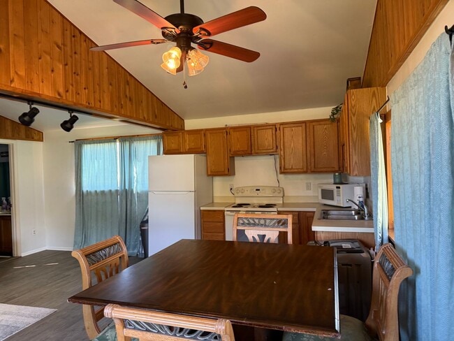 property at 2285 Wilmhurst Rd