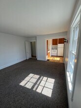38 6th St, Unit #2 in Bangor, ME - Building Photo - Building Photo