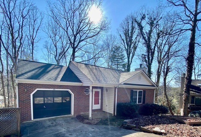 66 Foxberry Dr in Arden, NC - Building Photo - Building Photo
