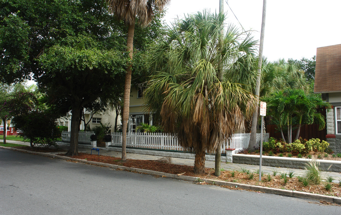 Serendipity Apartments in St. Petersburg, FL - Building Photo