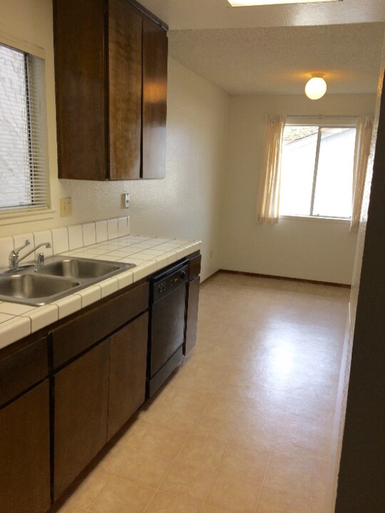 2740 Park Ave in Santa Clara, CA - Building Photo