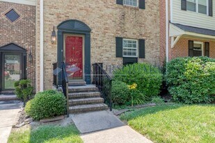 6547 New Market Way in Raleigh, NC - Building Photo