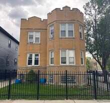 3359 N Laramie Ave in Chicago, IL - Building Photo