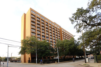 Cathedral Place Apartments in Mobile, AL - Building Photo - Building Photo