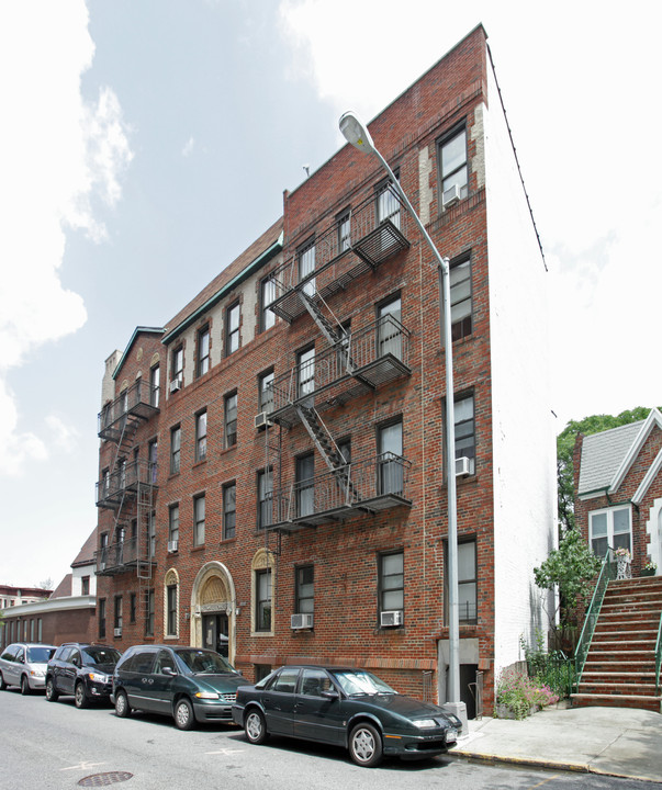 215 Senator St in Brooklyn, NY - Building Photo