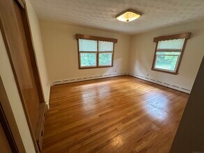 112 E Main St in Wallingford, CT - Building Photo - Building Photo