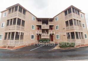 609 Hillside Dr S in North Myrtle Beach, SC - Building Photo