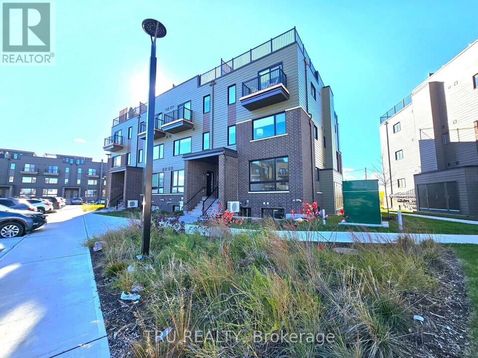 630 Mishi Private in Ottawa, ON - Building Photo