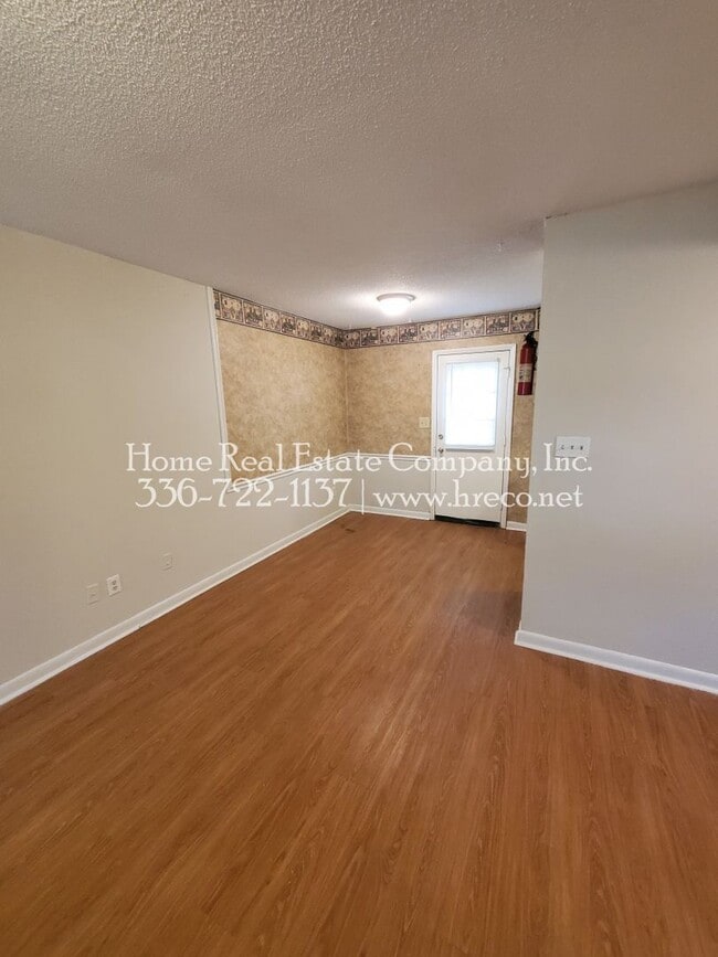 3465 Valley Rd in Winston-Salem, NC - Building Photo - Building Photo