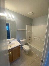 12702 Rio Bravo St in Rosharon, TX - Foto de edificio - Building Photo