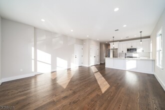 20 Orchard St in Morristown, NJ - Building Photo - Building Photo