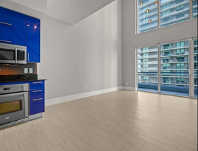 60 SW 13th St, Unit 3620 in Miami, FL - Building Photo - Building Photo