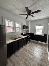 504 W 29th St, Unit Apt 2 in Erie, PA - Foto de edificio - Building Photo